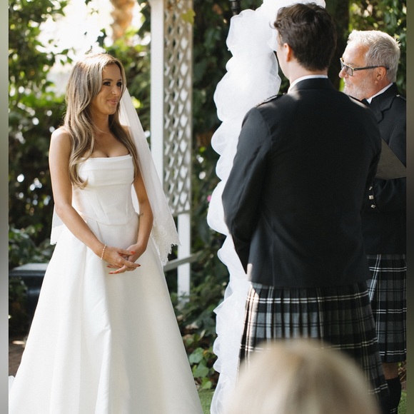 KYHA Kasia corset & Milford skirt - Picture 3 of 9